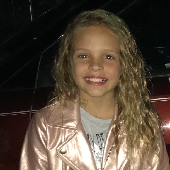 Meet your Posher, Hannah - Picture 1 of 1